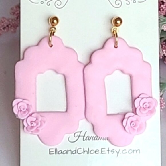 Beautiful Handmade Clay Pink Floral Flower Gold Tone Drop Statement Earrings - Picture 1 of 2